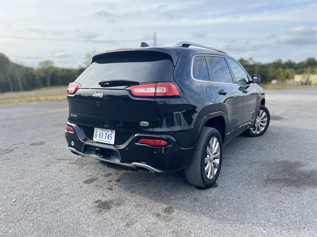 2018 Jeep Cherokee Overland photo 9