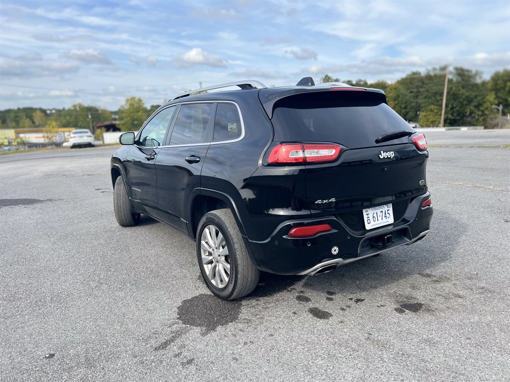 2018 Jeep Cherokee Overland photo 11