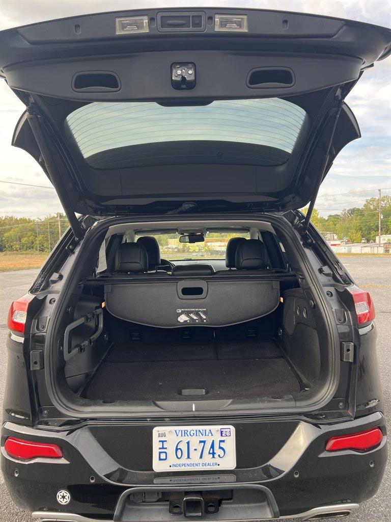 2018 Jeep Cherokee Overland photo 21