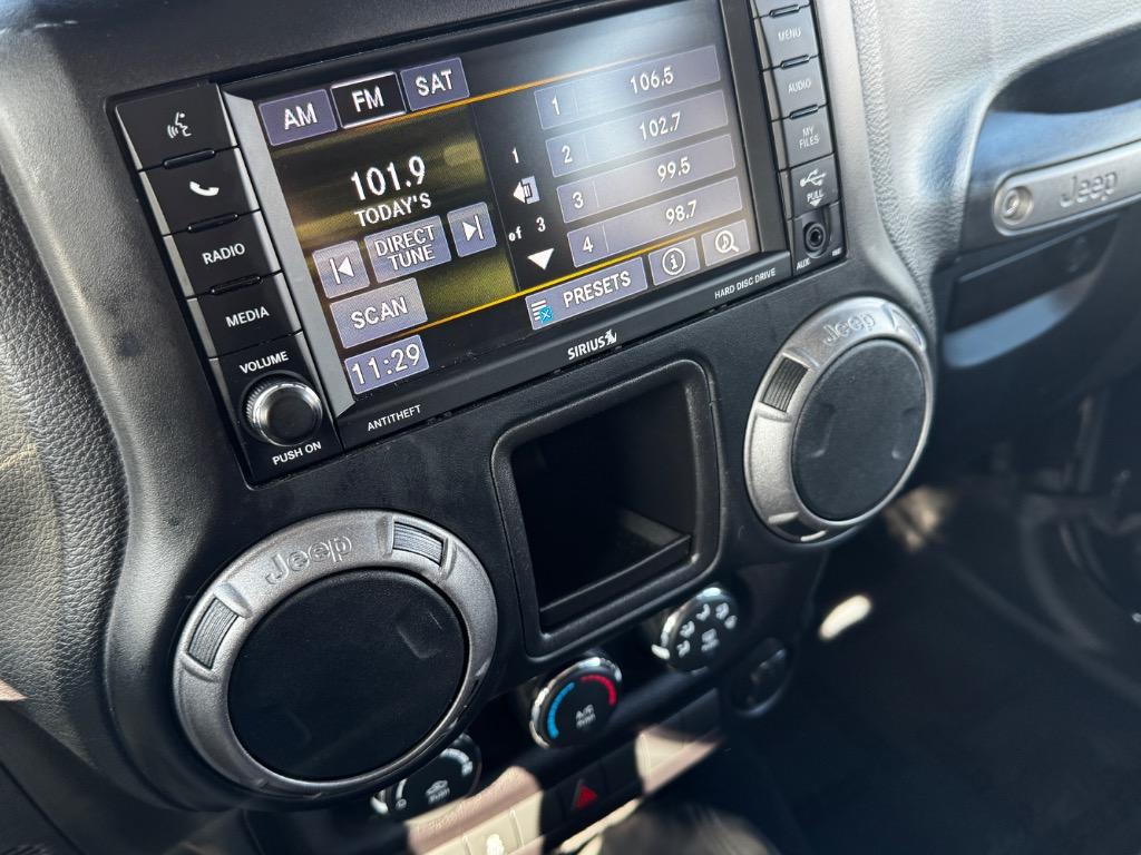 2017 Jeep Wrangler Unlimited Sport photo 12