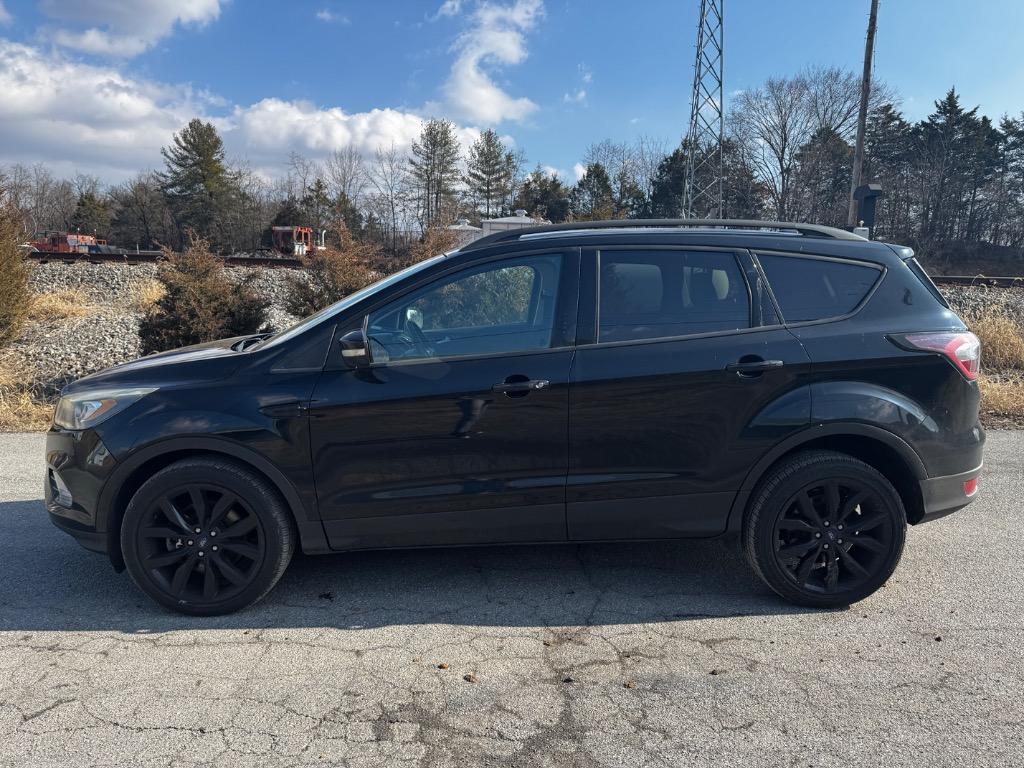2017 Ford Escape Titanium photo 5