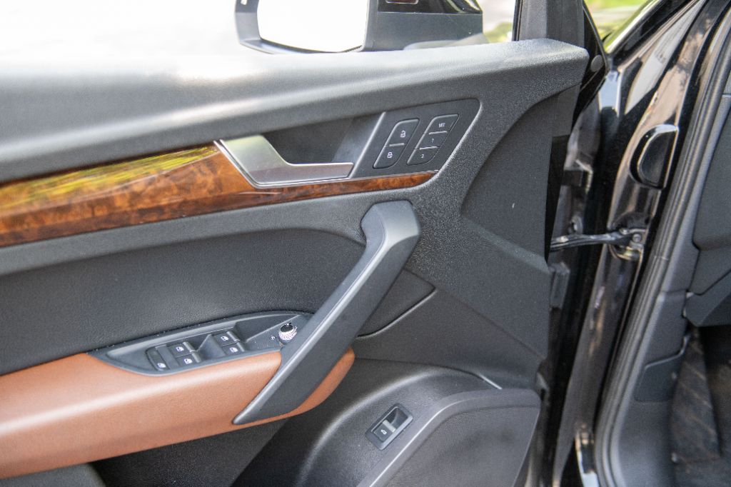 2018 Audi Q5 Premium Plus photo 17