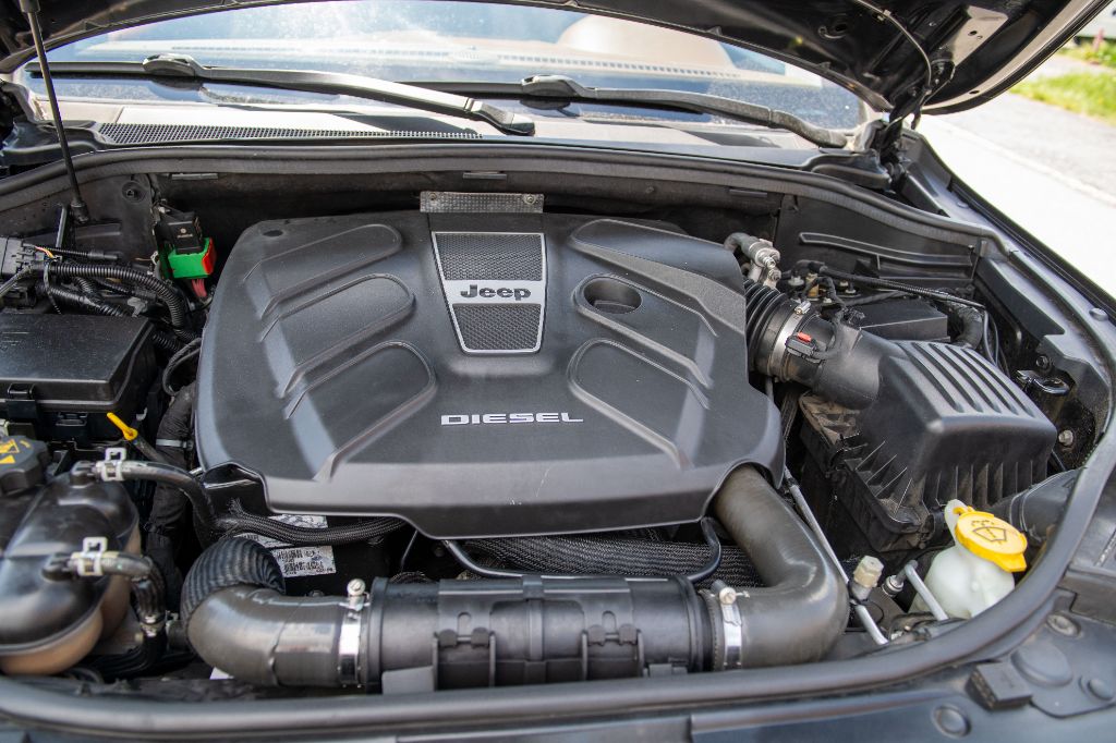 2016 Jeep Grand Cherokee Summit photo 16