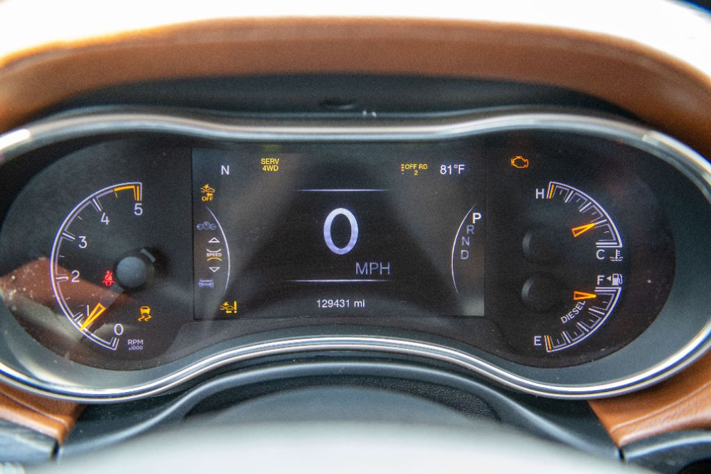 2016 Jeep Grand Cherokee Summit photo 31