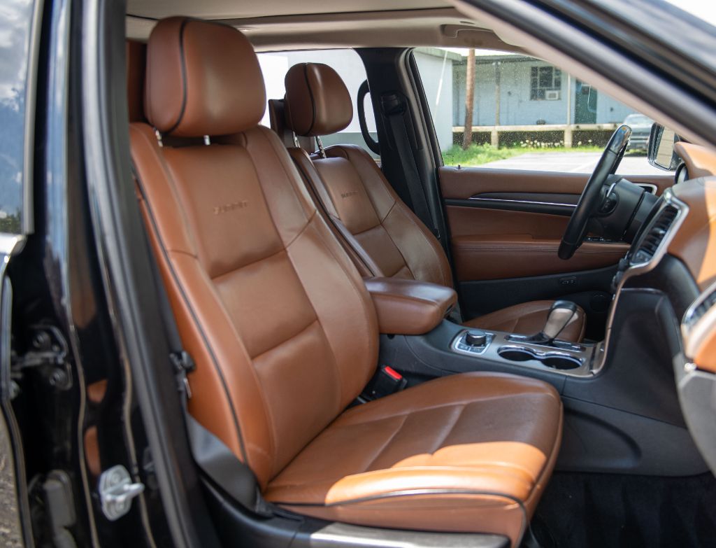 2016 Jeep Grand Cherokee Summit photo 24