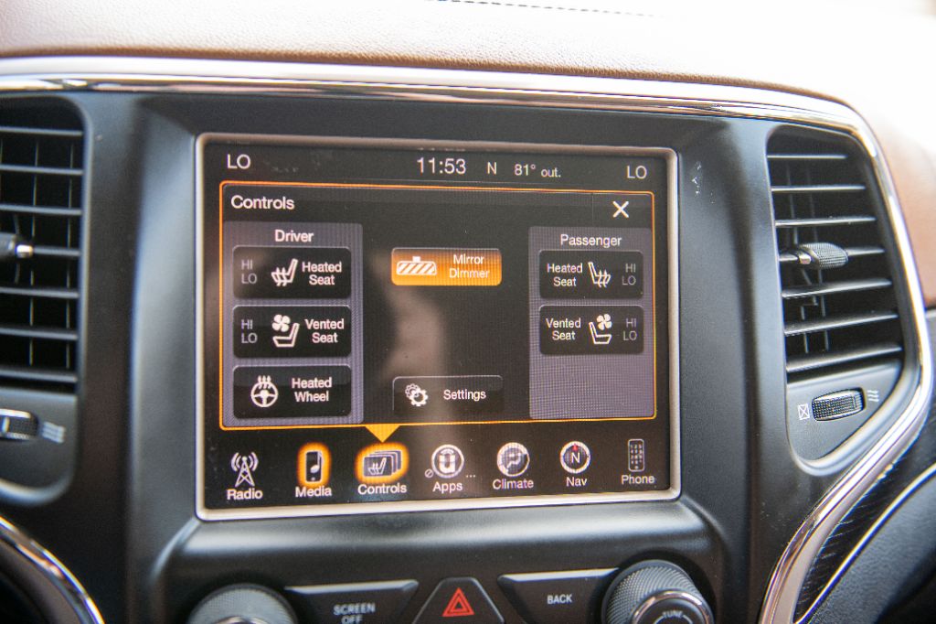 2016 Jeep Grand Cherokee Summit photo 34