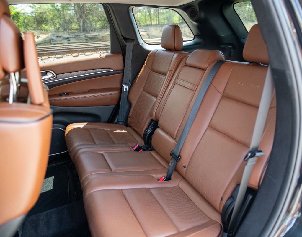 2016 Jeep Grand Cherokee Summit photo 28