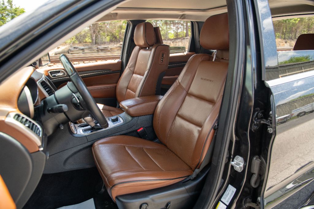 2016 Jeep Grand Cherokee Summit photo 19
