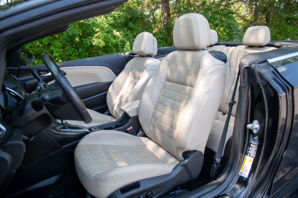 2017 Buick Cascada Premium photo 24